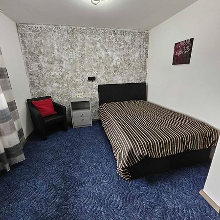 Kompfort Business Apartment Вертхайм Екстериор снимка