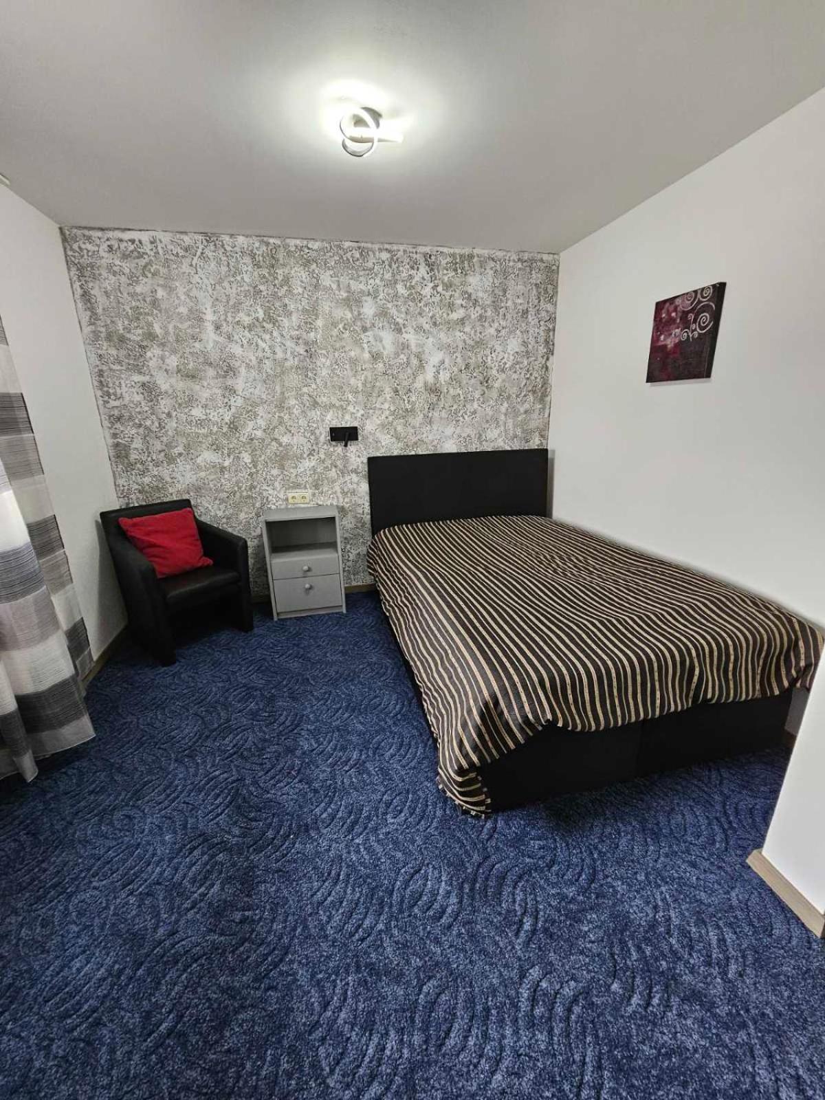 Kompfort Business Apartment Вертхайм Екстериор снимка